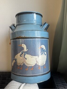 Blue Vintage-Style Old Metal Double Handle Milk Can Blue With Duck/Geese Scene